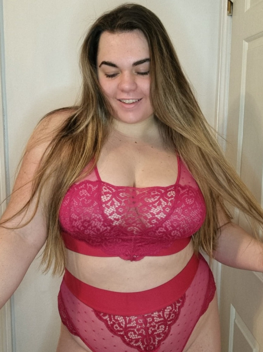 Beccs Bralette : Very Cherry